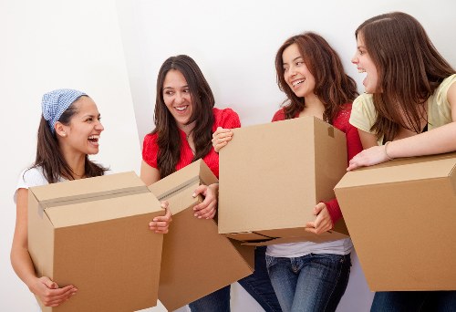 Commercial moving truck service in Manorhouse