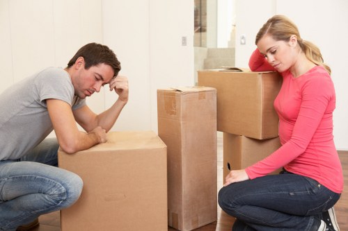 Reliable Manorhouse man and van service supporting a local relocation